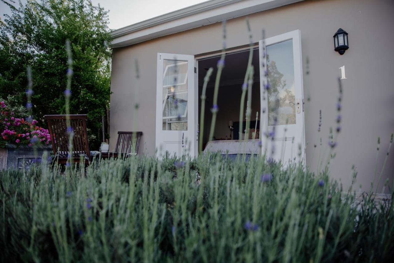Cornerstone Manor Bed & Breakfast Grahamstown Exterior foto