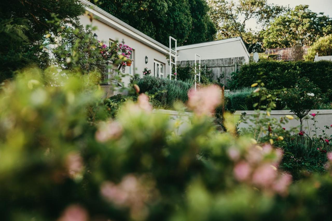 Cornerstone Manor Bed & Breakfast Grahamstown Exterior foto